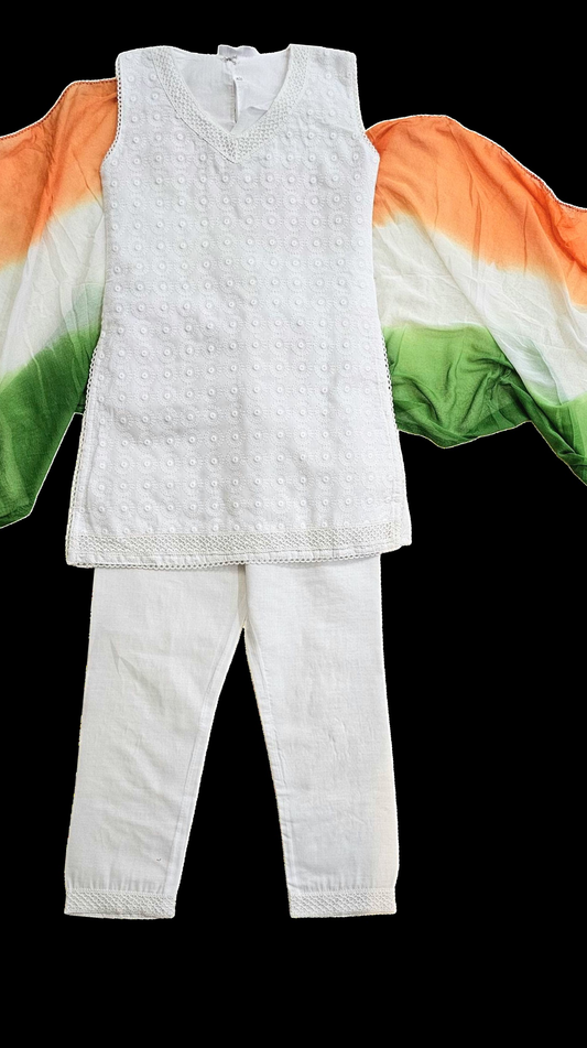 White kurta pajama with option of  white dupatta or tri-colored dupatta